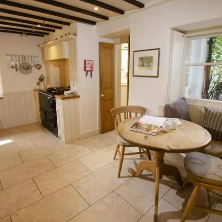 Barnhowe, Elterwater * تشابل ستايل